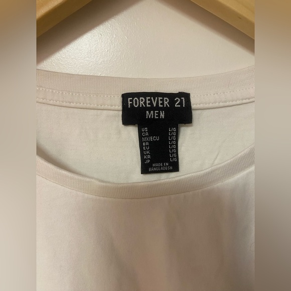 Forever 21 White Short Sleeve Tee - Picture 2 of 3